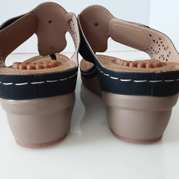 FUDYNMALC Black Floral Studded Compy Orthopedic Arch Support Thong Wedge Sz 10.5 - Picture 8 of 11